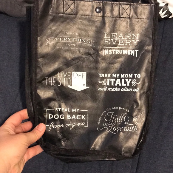 ✨LULULEMON BAGS 4/8 LEFT!✨ - Picture 2 of 3